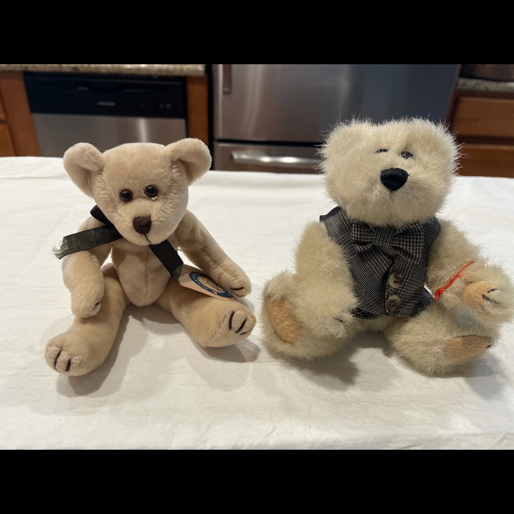 2 Boy Boyd’s Bears